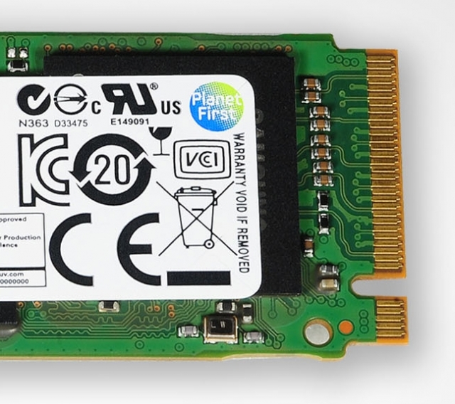 Samsung начала выпуск первых в отрасли твердотельных накопителей NVMe PCIe выполненных в форм-факторе M.2